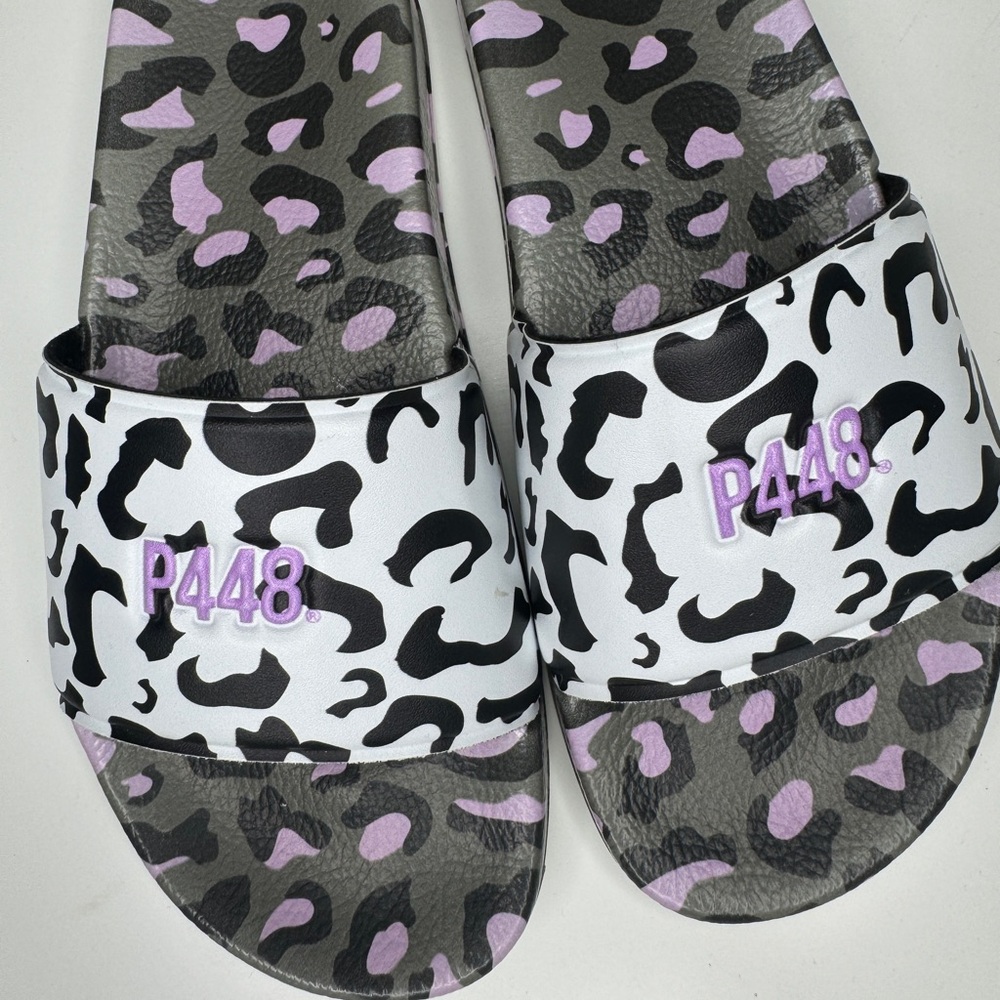 P448 Slides, size 39, Excellent Condition